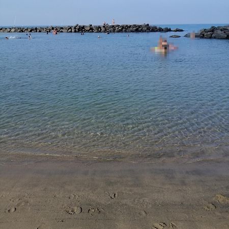 דירות פיומיצ'ינו A Few Steps From The Sea מראה חיצוני תמונה
